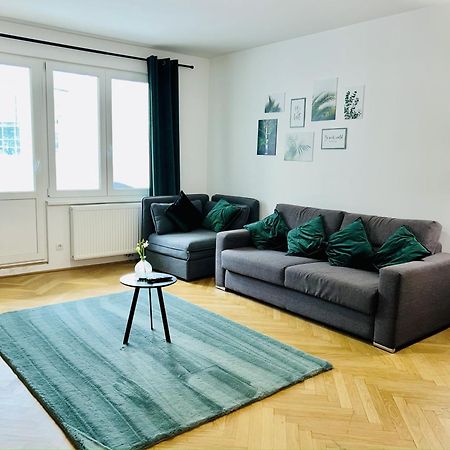 Green Prater Apartment Wina Bagian luar foto