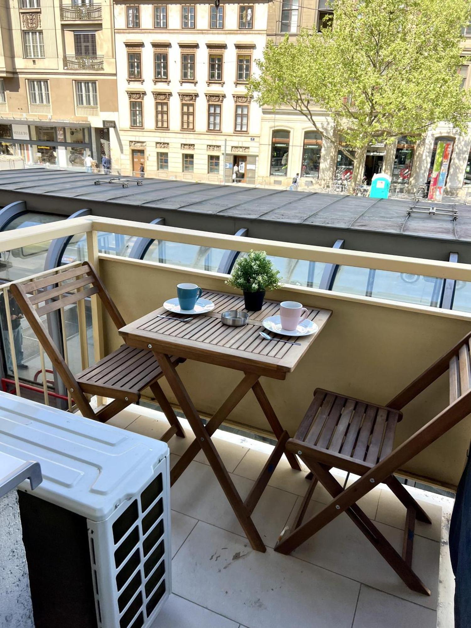 Green Prater Apartment Wina Bagian luar foto